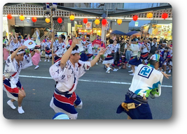 両国本町で輪踊り 両国本町で輪踊り